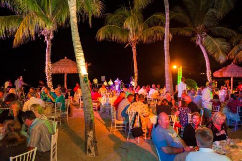 Live Music Aruba entertainment at dinner on the beach